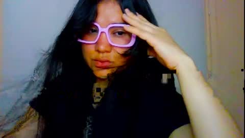 Snapshot of laurengirls1 chatting on 4, 5, 2026 onlyfan laureng7 - 7 laureng2 online show from 4, 5, 2026