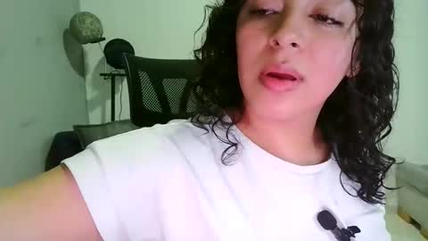 laurenhot94 online show from 26, 2, 2026