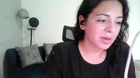 laurenhot94 online show from 27, 2, 2026