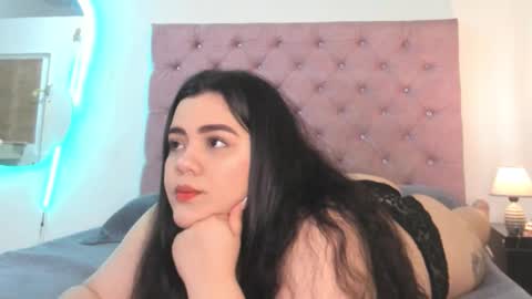 laurenlaine online show from 5, 3, 2026