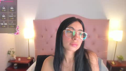 laurenn_smitth online show from 5, 3, 2025