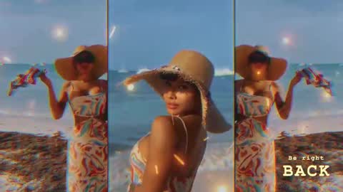 Lauren Saenz online show from 4, 3, 2025