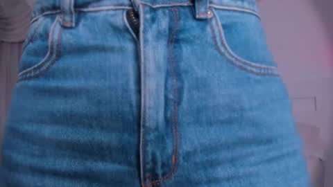 Lauren Saenz online show from 19, 9, 2025