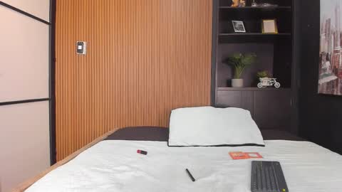 Lauren  online show from 16, 12, 2025