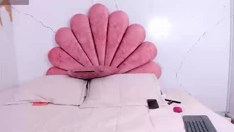 Lauren  online show from 13, 3, 2026