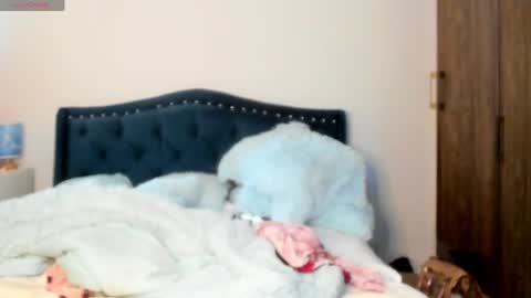 Snapshot of laurent_jones chatting on 9, 6, 2026 daniela angel online show from 9, 6, 2026