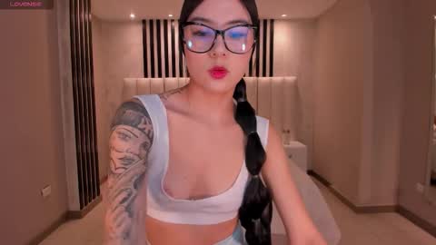 Lau  online show from 13, 11, 2025