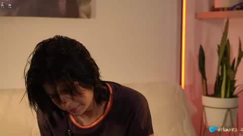 Snapshot of laurita_4 chatting on 10, 6, 2026 laurita_4 online show from 10, 6, 2026