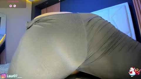 Lau Roberts online show from 2, 12, 2025