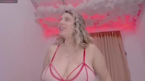 Lauu G online show from 12, 1, 2025