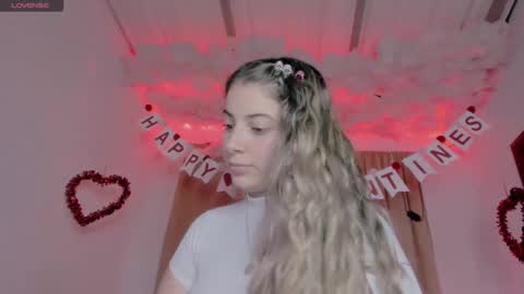 Lauu G online show from 4, 2, 2025