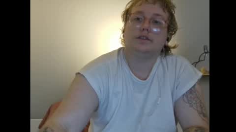 Lavender Lyonne online show from 11, 9, 2025