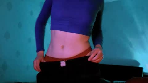 Snapshot of lavinda_lin chatting on 27, 10, 2025 Lavinda online show from 27, 10, 2025