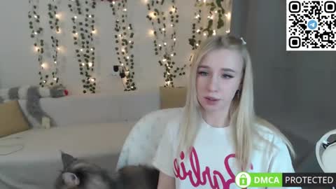 Snapshot of lavinell chatting on 24, 1, 2025 Mia online show from 24, 1, 2025