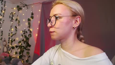 Mia online show from 31, 3, 2026