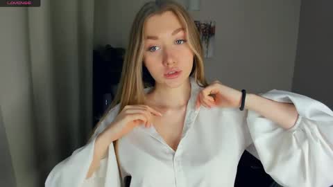 Snapshot of laviniahoutz chatting on 9, 6, 2026 Jane online show from 9, 6, 2026