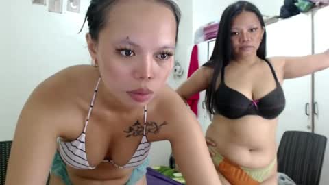 Snapshot of lavvenderr chatting on 22, 7, 2026 lavvenderr online show from 22, 7, 2026