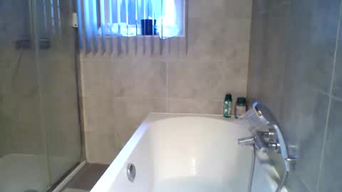 Snapshot of law9102 chatting on 4, 11, 2025 Law online show from 4, 11, 2025