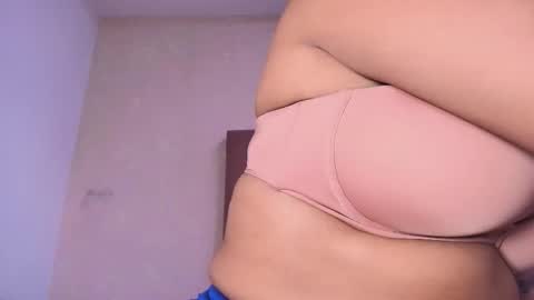 Lay Madison  online show from 2, 11, 2025