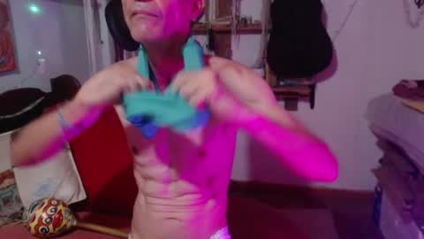 Laye19 online show from 2, 12, 2024