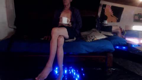 Laye19 online show from 30, 9, 2025