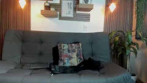 Layla online show from 20, 10, 2025