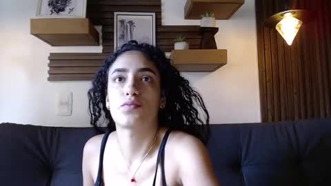 Layla online show from 18, 11, 2025