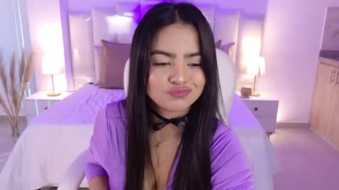 Layla Breezee online show from 1, 4, 2026