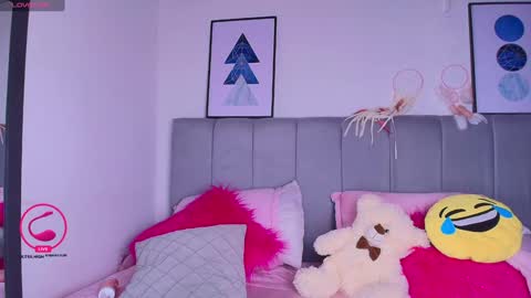 Layla online show from 18, 1, 2025