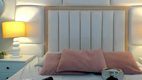 Snapshot of laylaadoll_ chatting on 1, 12, 2025 Lau online show from 1, 12, 2025