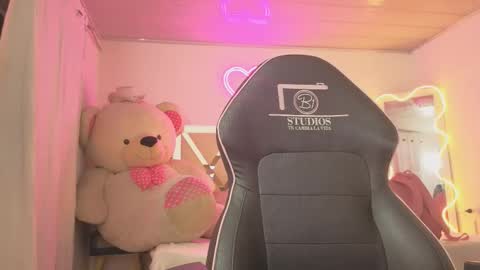 laylafoxy_tay online show from 6, 1, 2026