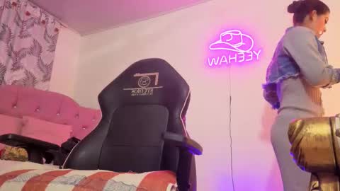 laylafoxy_tay online show from 13, 3, 2026