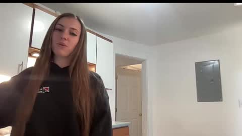 laylahlaylah1 online show from 12, 11, 2025