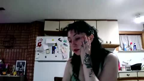 Snapshot of laylakills chatting on 25, 10, 2025 Layla Kills online show from 25, 10, 2025