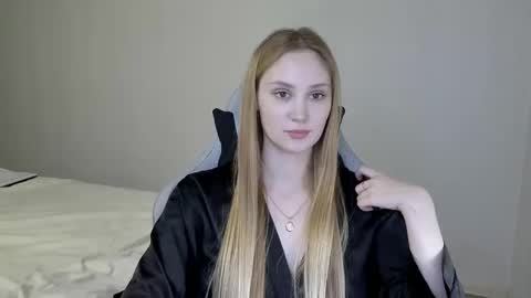 Snapshot of laylapretty001 chatting on 3, 2, 2025 LaylaPretty001 online show from 3, 2, 2025