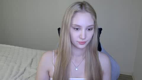 Snapshot of laylapretty001 chatting on 7, 10, 2025 LaylaPretty001 online show from 7, 10, 2025