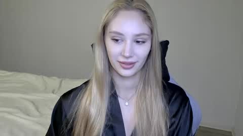 Snapshot of laylapretty001 chatting on 23, 12, 2025 LaylaPretty001 online show from 23, 12, 2025