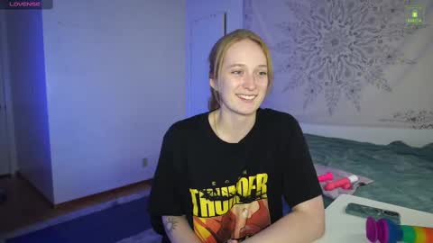 Layla Universe online show from 17, 9, 2025