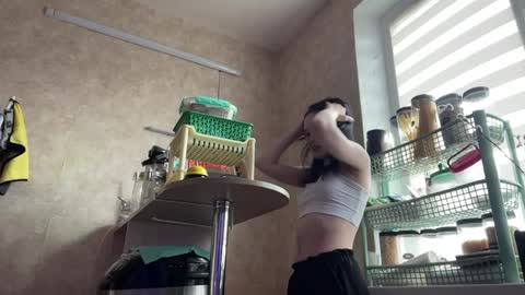 Luna online show from 7, 4, 2026