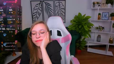 layriantavee online show from 11, 2, 2025