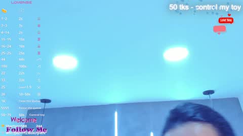 Snapshot of lea_gray chatting on 11, 1, 2025 online show from 11, 1, 2025