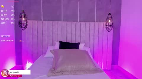 Snapshot of lea_gray chatting on 22, 10, 2025 online show from 22, 10, 2025