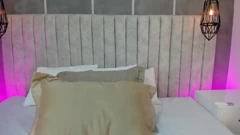 Snapshot of lea_gray chatting on 24, 10, 2025 online show from 24, 10, 2025