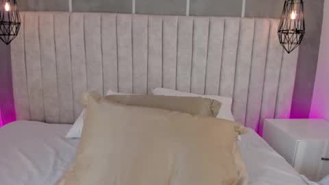 Snapshot of lea_gray chatting on 25, 10, 2025 online show from 25, 10, 2025