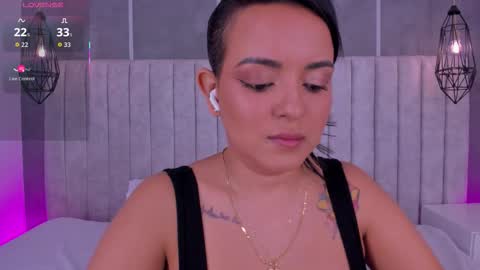 Snapshot of lea_gray chatting on 4, 11, 2025 online show from 4, 11, 2025