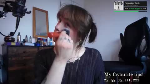 Snapshot of leah_lust_ chatting on 16, 10, 2025 leah_lust_ online show from 16, 10, 2025