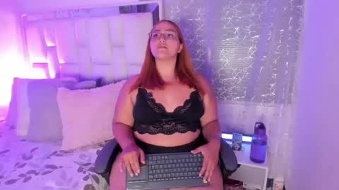 Leah  online show from 11, 4, 2026