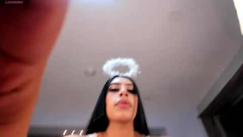 leahlombardi_ online show from 30, 10, 2025