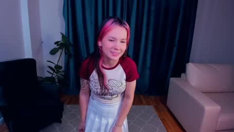 Luna online show from 7, 4, 2026