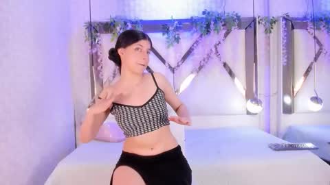 Snapshot of leahsama chatting on 8, 11, 2025 online show from 8, 11, 2025